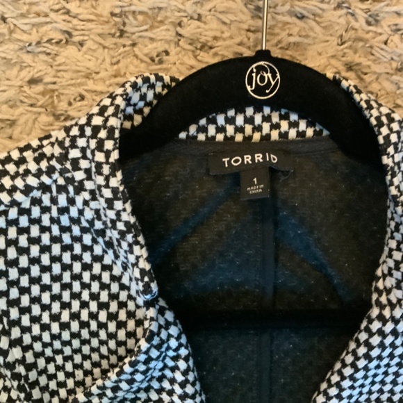 Torrid Black and White Women’s Zipper Jacket, Size 1 / 14 - Picture 3 of 4